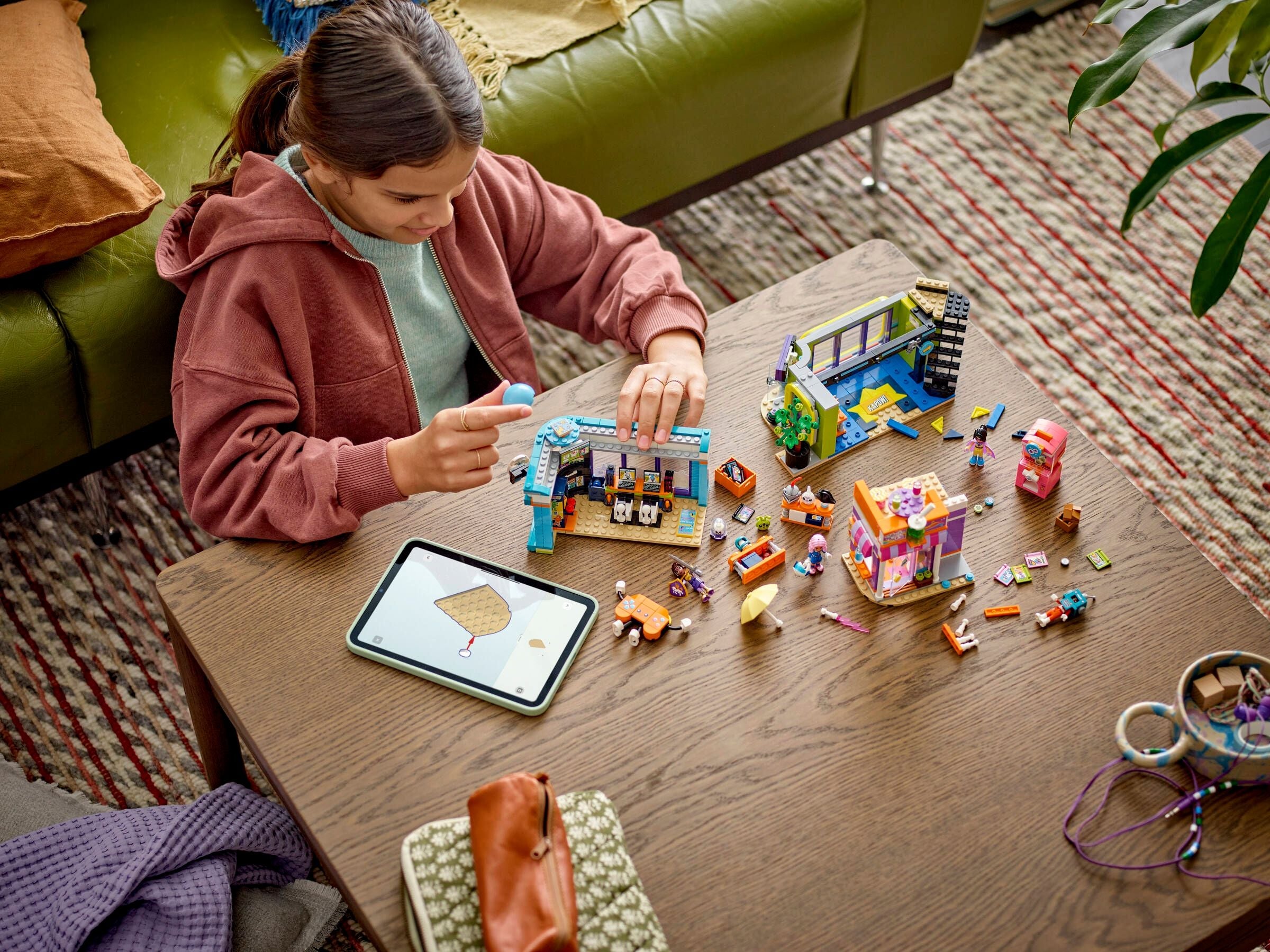 LEGO® Friends 42674 Comic- und Spieleladen