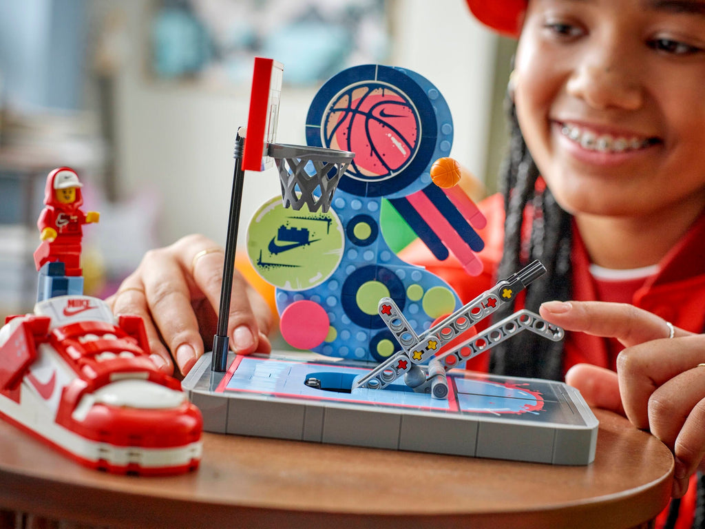 LEGO® 43021 Nike Dunk Trickshot