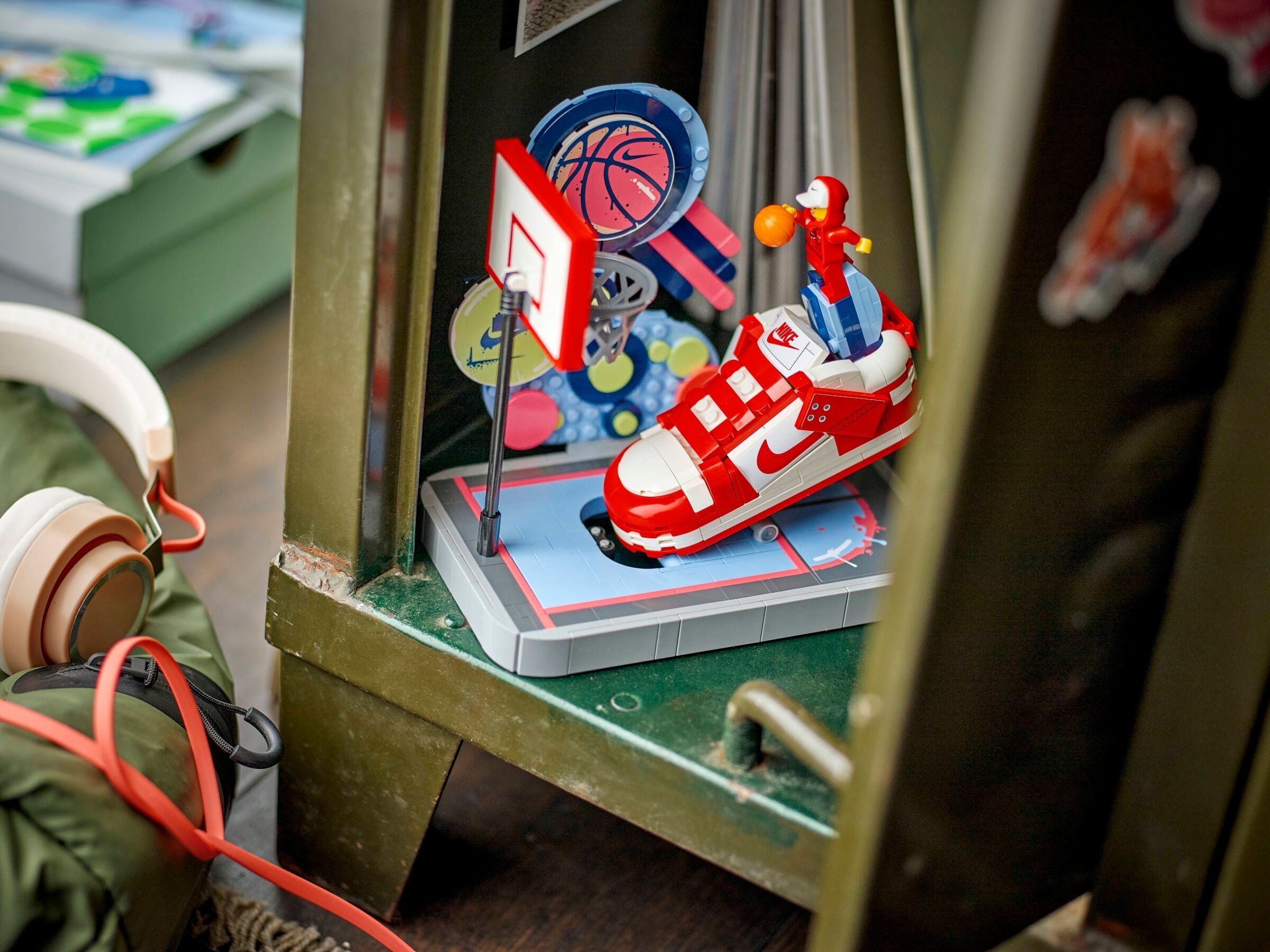 LEGO® 43021 Nike Dunk Trickshot