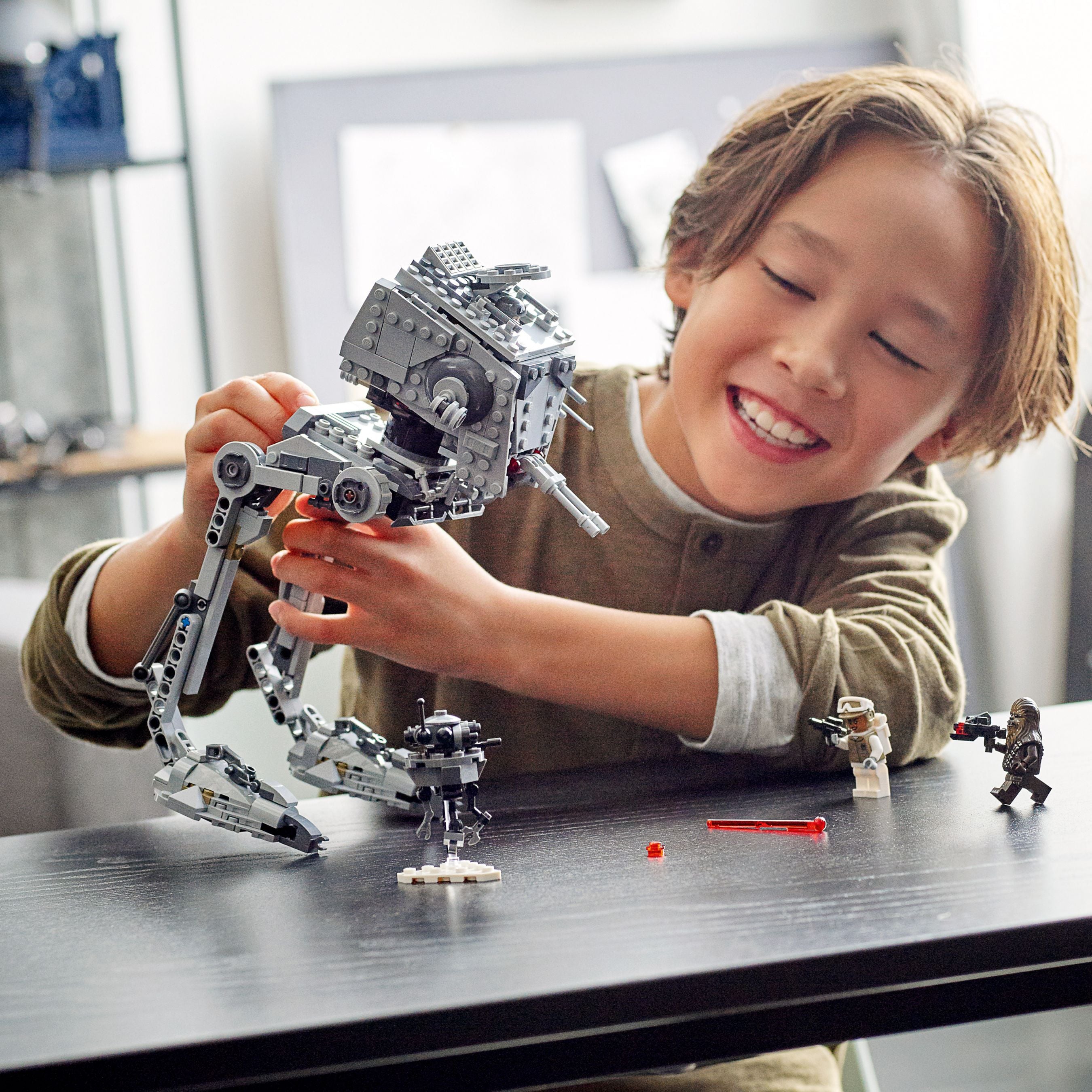LEGO® Star Wars 75322 AT-ST™ auf Hoth