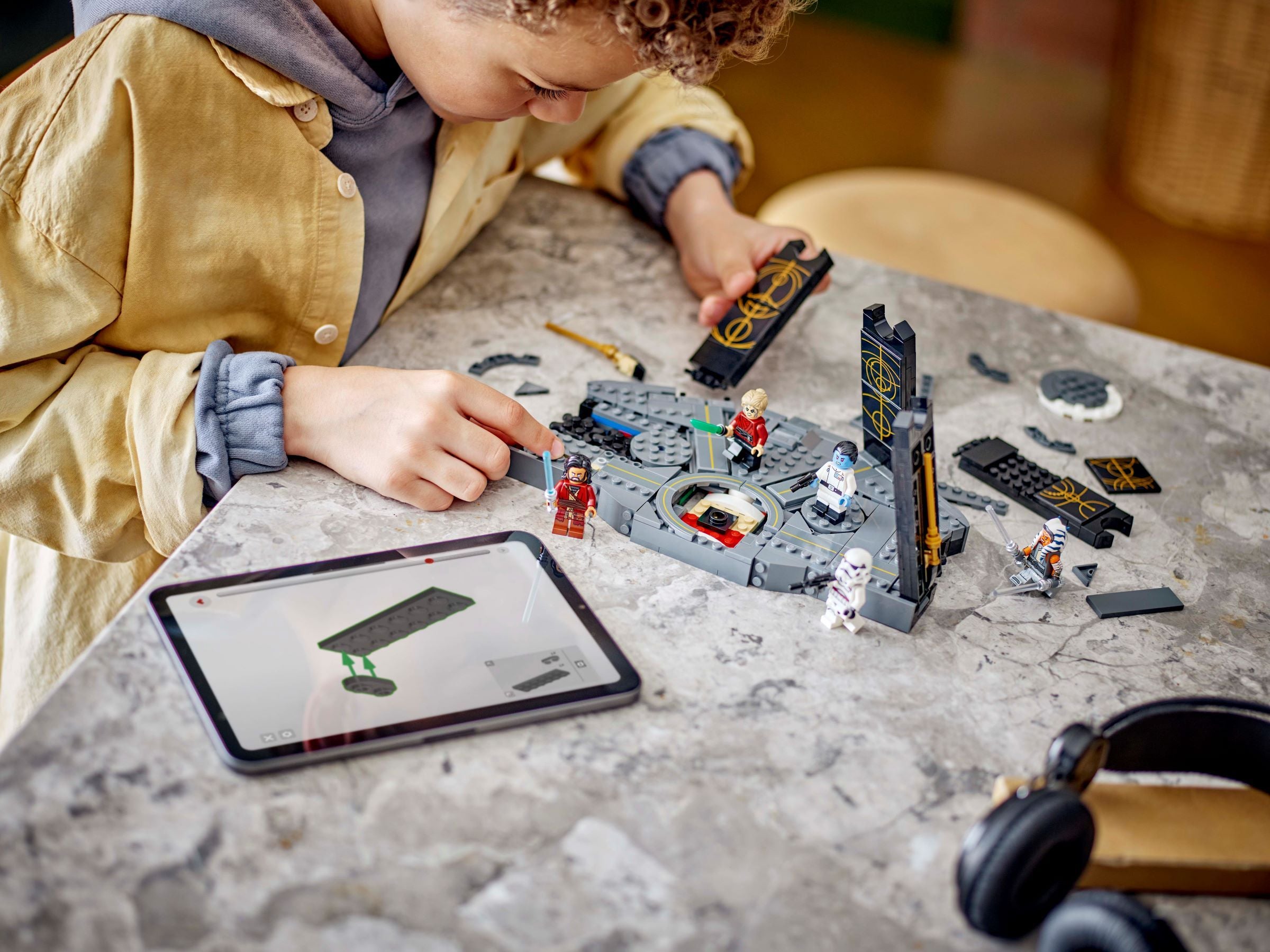 LEGO® Star Wars 75385 Ahsoka Tano's Duell auf Peridea