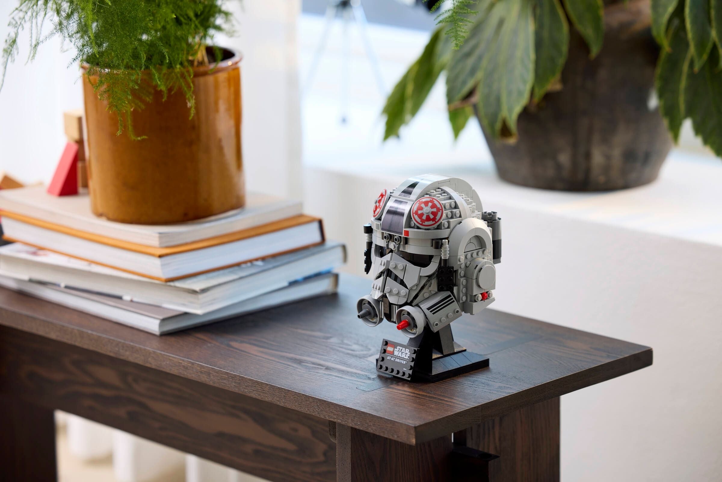 LEGO® Star Wars 75429 AT-AT Pilot™ Helm